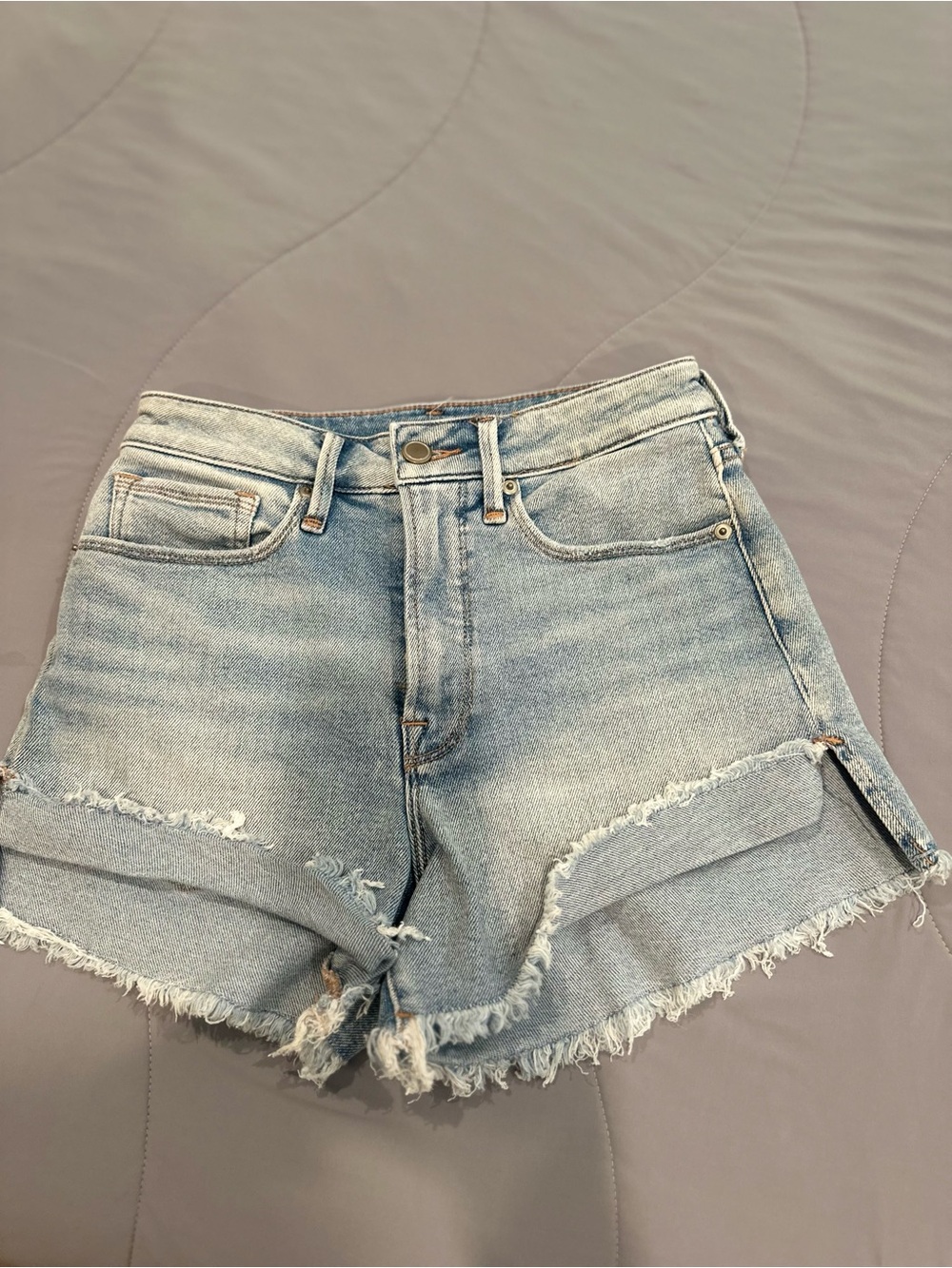 Good American Curvy Shorts sz 2/26